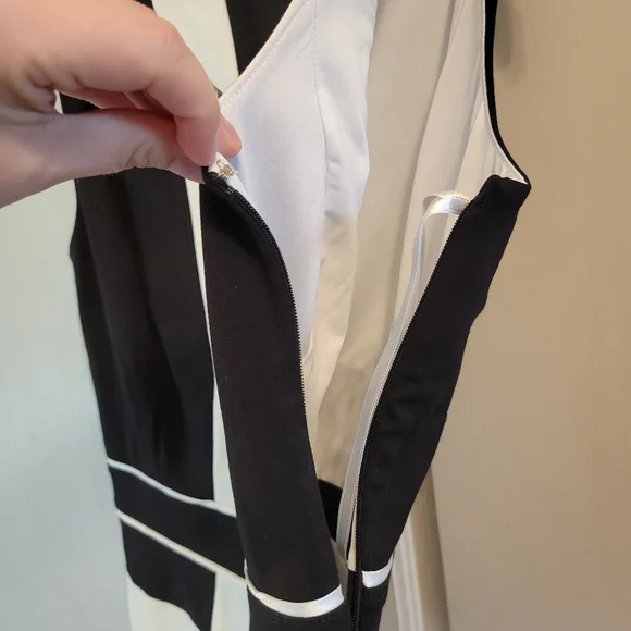 White House Black Market Black White Colorblock Sleeveless Blouse - Picture 2 of 7